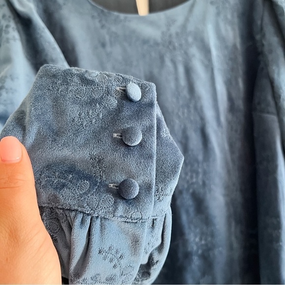 Soft Surroundings Blue Corinthia Velvet Floral Long Sleeve Scalloped Blouse XL - Picture 8 of 9